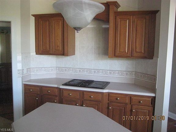 5th image of 260 Oak Dr NW