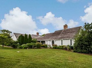 68 Holman St, Portsmouth, RI 02871