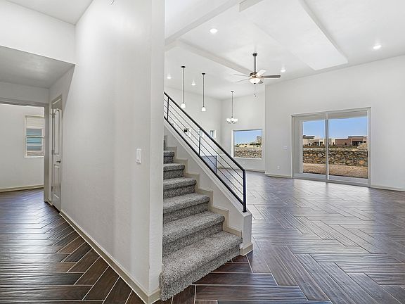 5th image of 7849 Enchanted View Dr