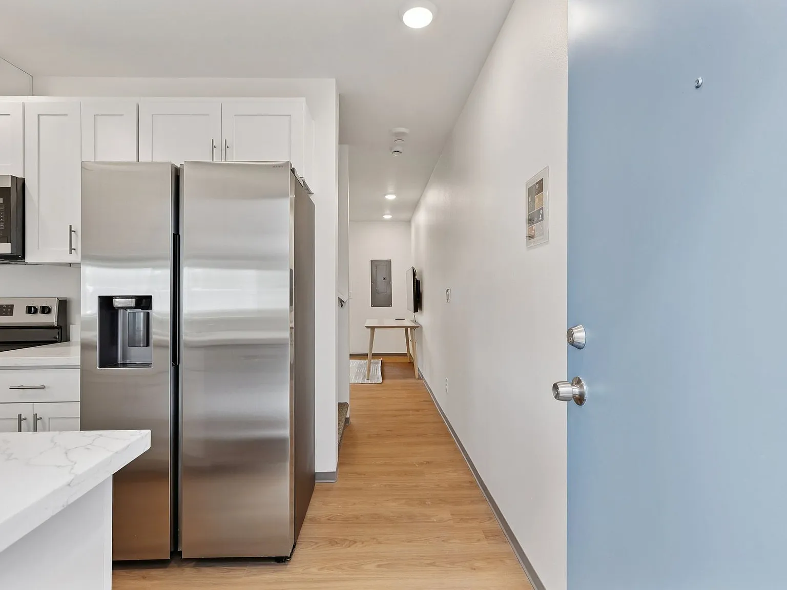 Brand-new 6B3B Townhouse near UW! — Photo 3