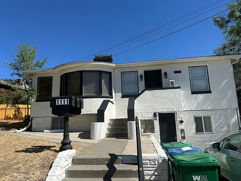 1111 Strand Pl #C — Photo 1
