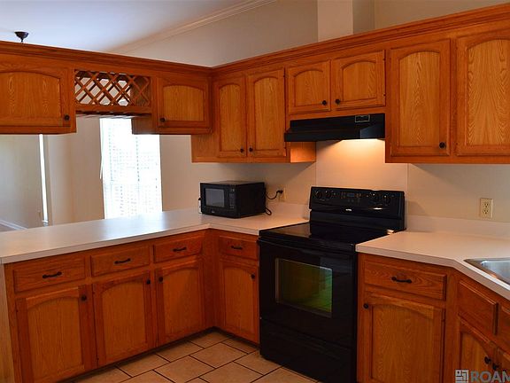 5th image of 18574 Lake Iris Ave