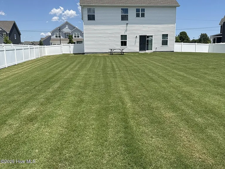 407 Green Lake Rd — Photo 30