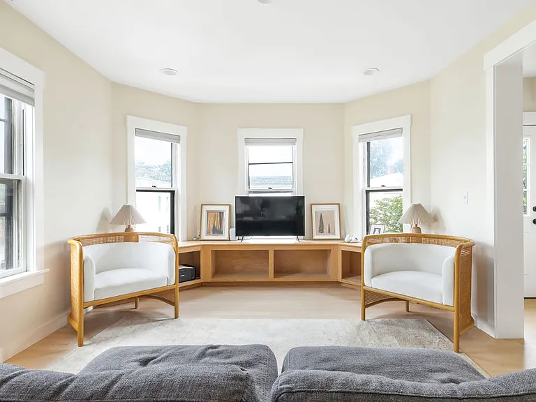56 Gorham St #3A — Photo 10
