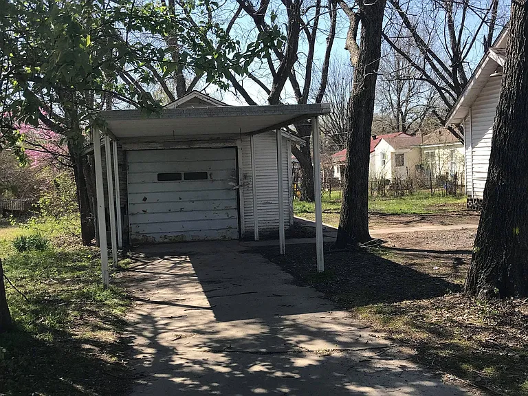 2123 Hayes St — Photo 24