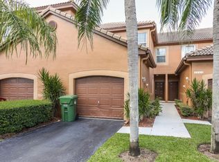 1593 Veracruz Ln, Fort Lauderdale, FL 33327