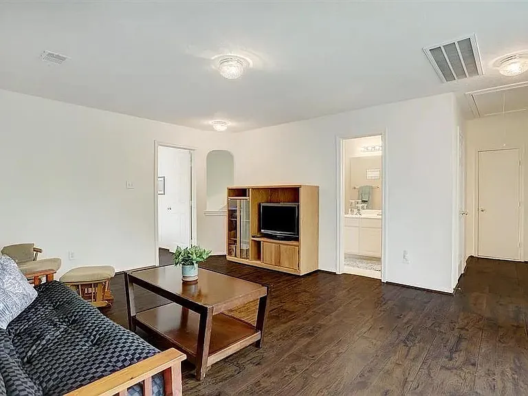 635 Presley Way — Photo 15