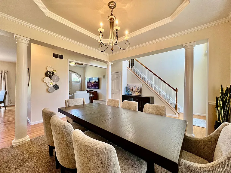 6608 Rosemont Ln — Photo 32