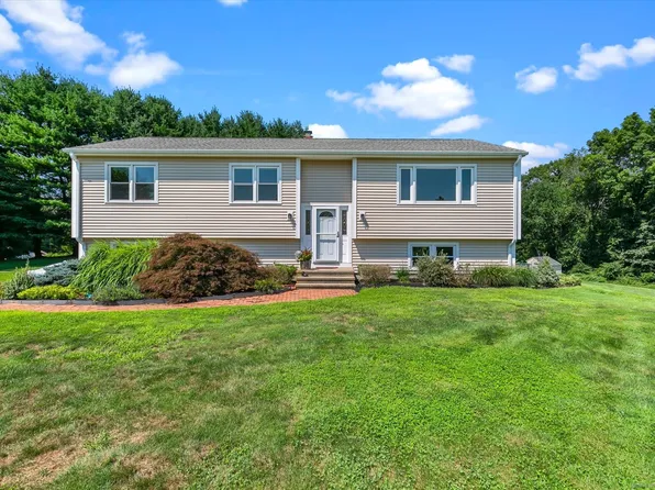2 Cornfield Lane, Madison, CT 06443