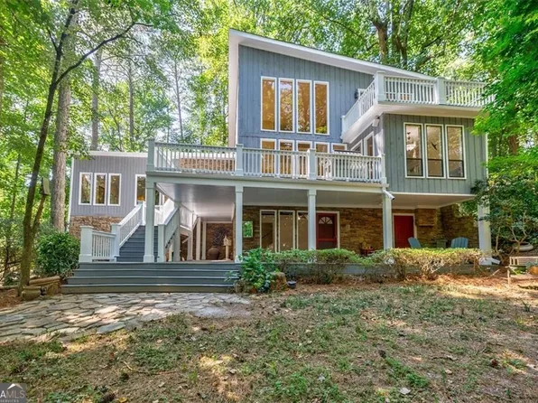 1611 Malfre Ln, Dunwoody, GA 30338