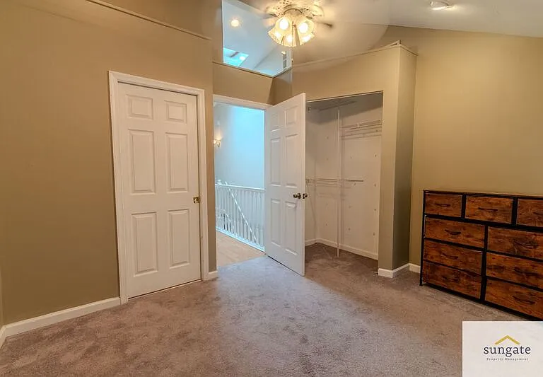 1632 Light St — Photo 9