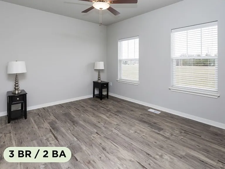 1360 SE Bishop Dr — Photo 10