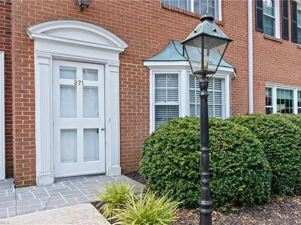 371 Hanover Arms Ct, Winston Salem, NC 27104