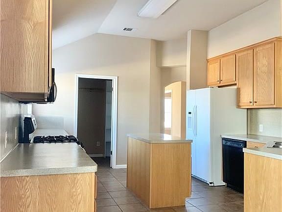 5th image of 2208 Plainfield Ct