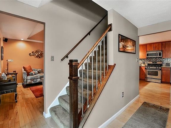 3rd image of 113 Kinsdale Dr
