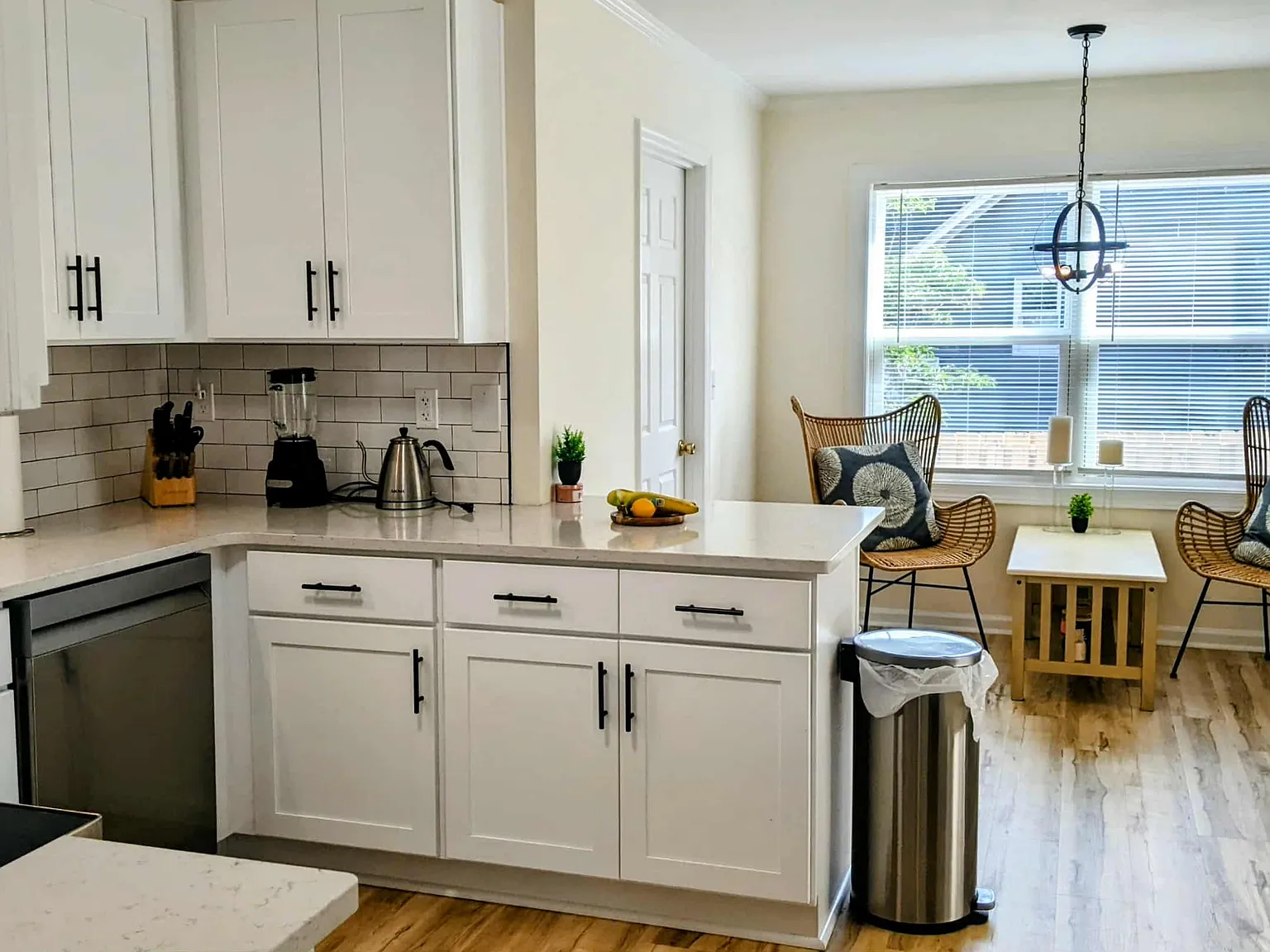 3 bed, 2.5 bath, 1892 sqft, $3,100 — Photo 4