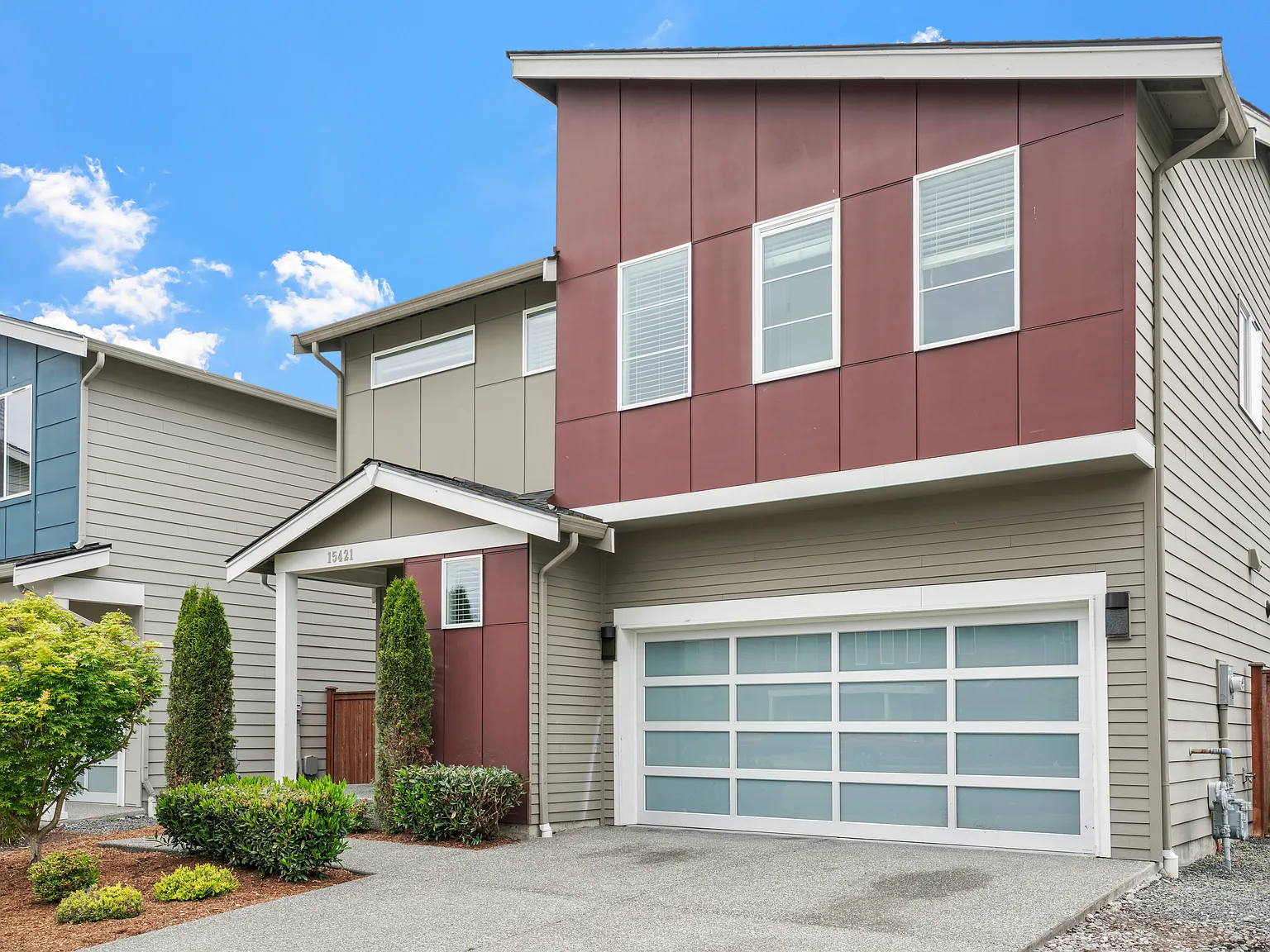 4 bed, 2.5 bath, 2124 sqft, $3,395 — Photo 2