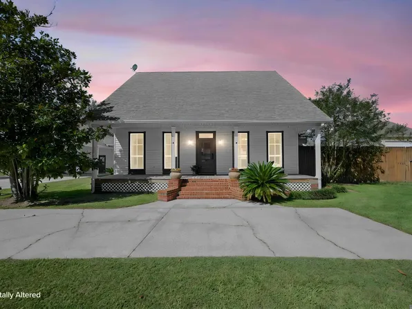 32787 Duff Rd, Walker, LA 70785