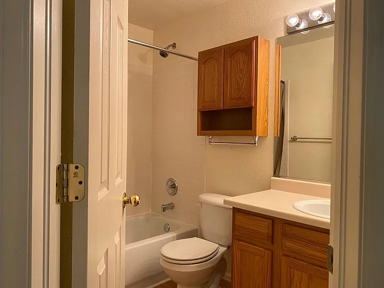 13945 Garfield Dr — Photo 16