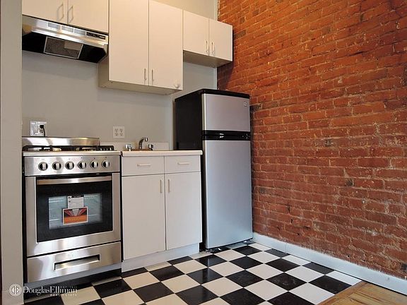 2nd image of 351 W 14th St APT 9