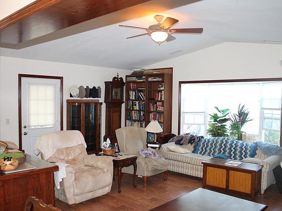 3rd image of 16551 Felice Dr