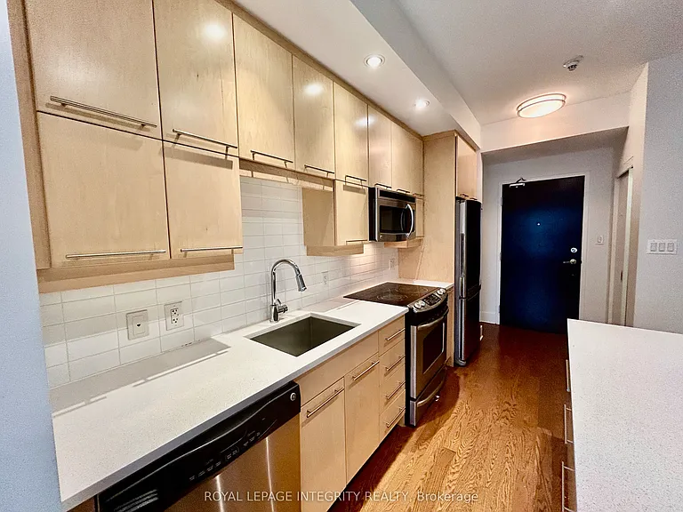 101 Richmond Rd #420 — Photo 11