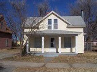 540 E 3rd Ave, Hutchinson, KS 67501