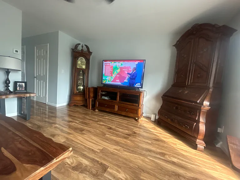 819 Marshall Ct — Photo 8