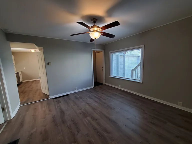 112 Fairbanks St NE — Photo 8
