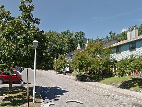 Private dead end street 