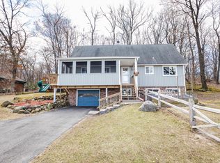 1109 Nesheim Rd, Deerfield, WI 53531