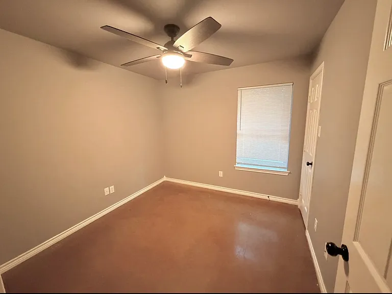271 Lawrence Rd #A — Photo 11