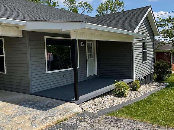 5th image of 104 Lexington Dr