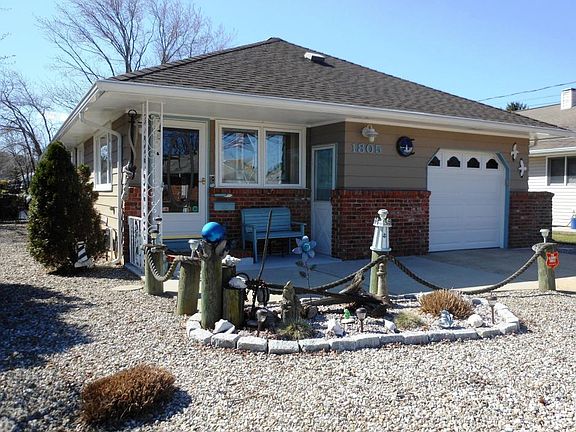 2nd image of 1805 Yorktowne Blvd