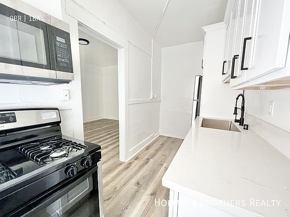 2nd image of 1518 S Hope St #37