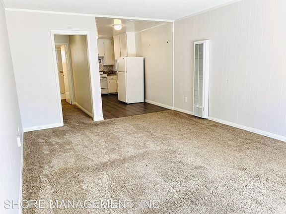 4th image of 1260 Parker Pl APT 2