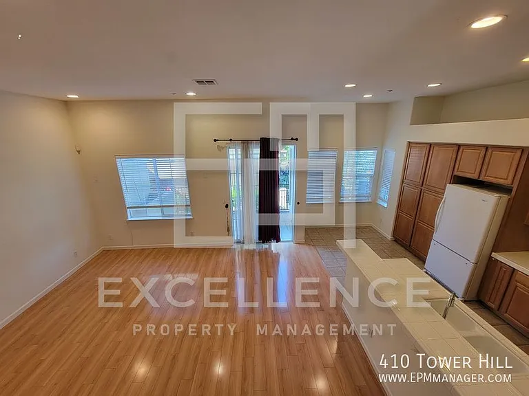 410 Tower Hill Ave — Photo 5