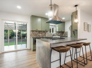 495 Vale View Dr, Vista, CA 92081