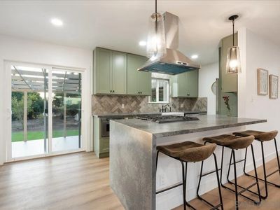 495 Vale View Dr, Vista, CA, 92081