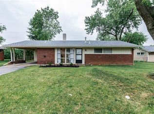 493 Crystal Dr, Dayton, OH 45431