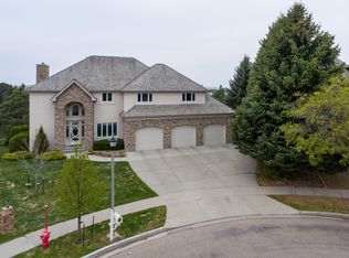2940 Carriage Cir, Bismarck, ND 58503