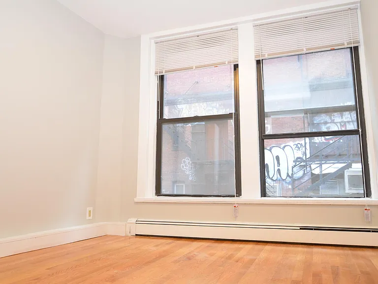 5 Knapp St — Photo 7