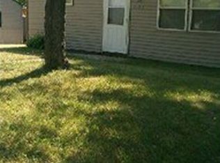 1204 Pompton Cir, Lansing, MI 48910