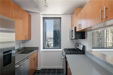 Rented by Addison Property Group