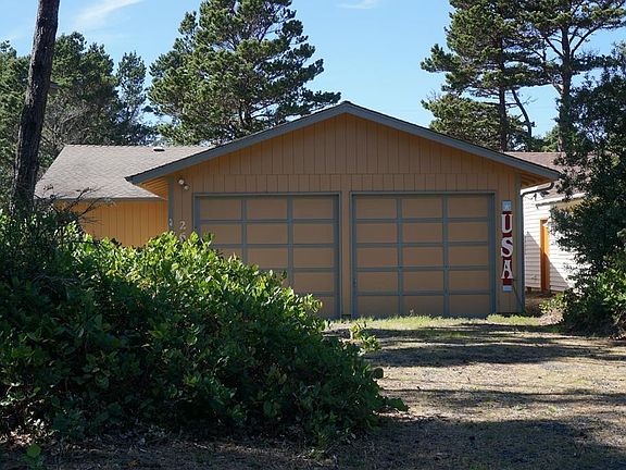 3rd image of 260 La Fiesta Dr