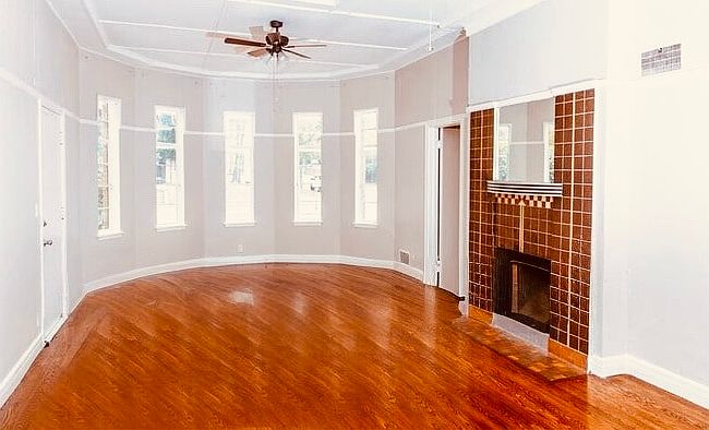 1st image of 1001 NW 21st St APT B