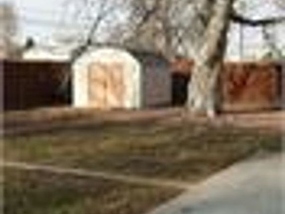 3rd image of 1007 33rd Ave