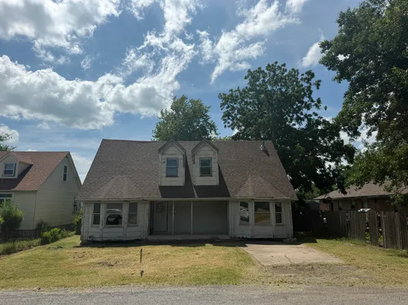 1843 C St NE, Miami, OK 74354