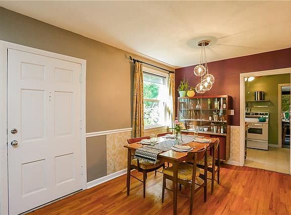 5th image of 2402 Pickell Dr
