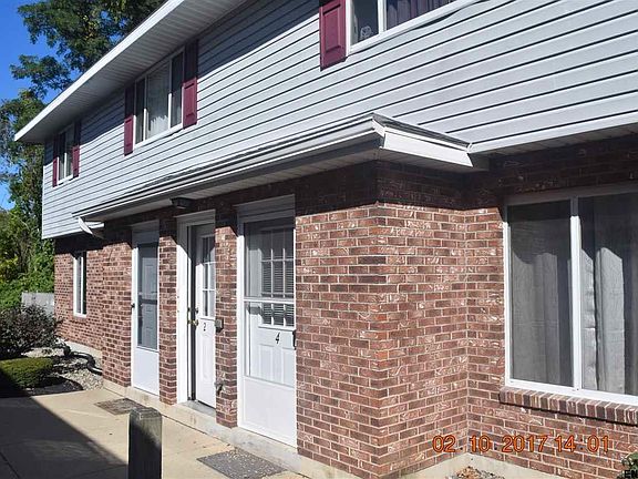 2nd image of 32B Pine Ln APT 1